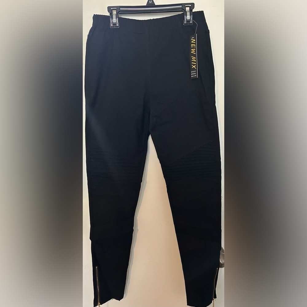 New Mix ladies black pants size L/XL